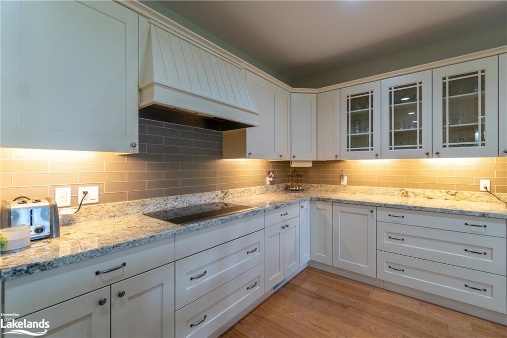 187 ECHO BAY Road, Huntsville, Ontario, Canada