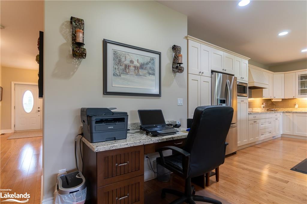 187 ECHO BAY Road, Huntsville, Ontario, Canada
