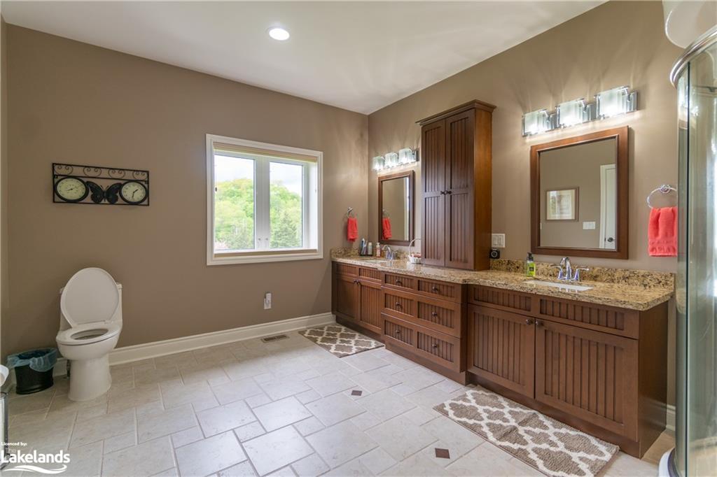 187 ECHO BAY Road, Huntsville, Ontario, Canada