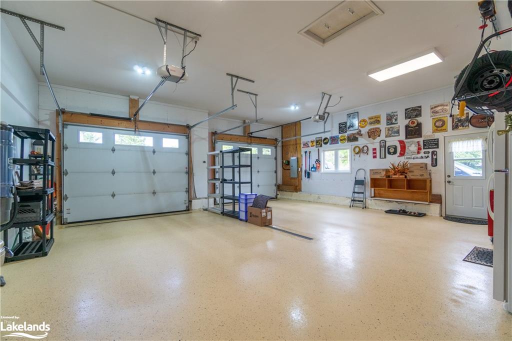 187 ECHO BAY Road, Huntsville, Ontario, Canada