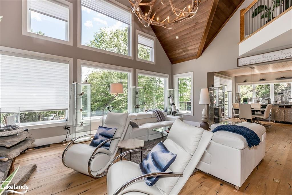 160 ROWANWOOD Lane, Huntsville, Ontario, Canada