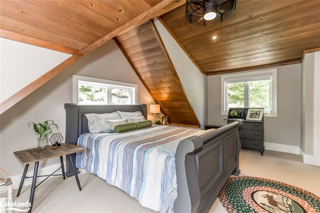 160 ROWANWOOD Lane, Huntsville, Ontario, Canada