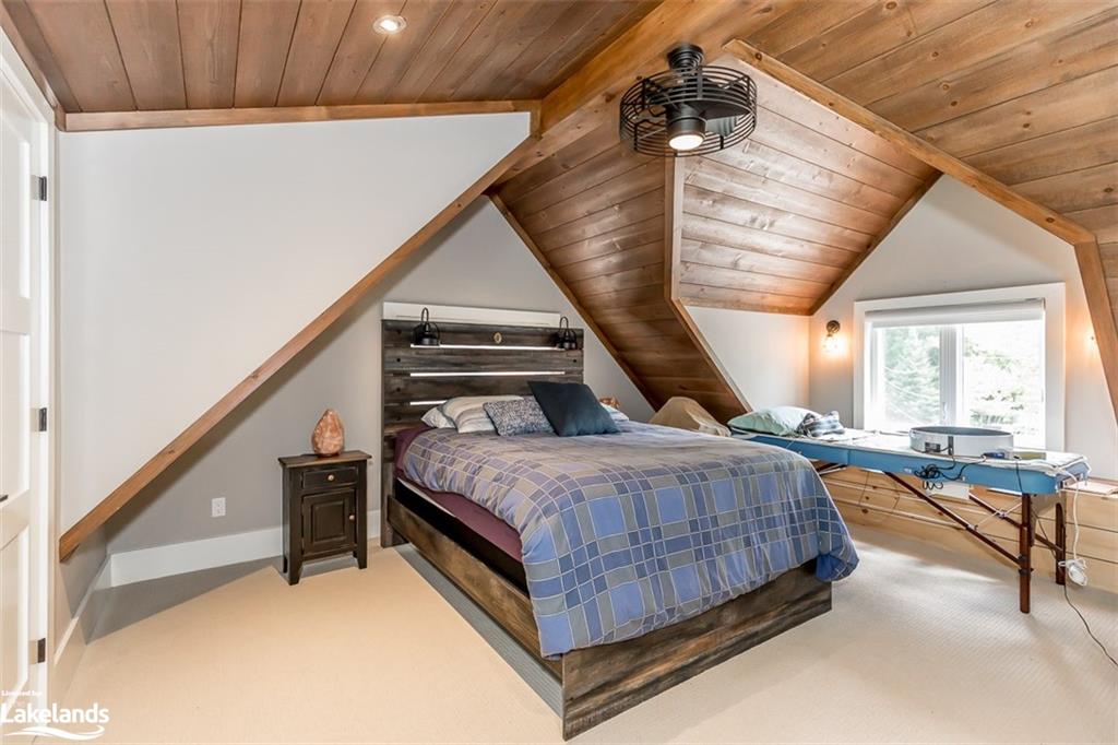 160 ROWANWOOD Lane, Huntsville, Ontario, Canada