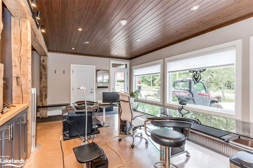 160 ROWANWOOD Lane, Huntsville, Ontario, Canada