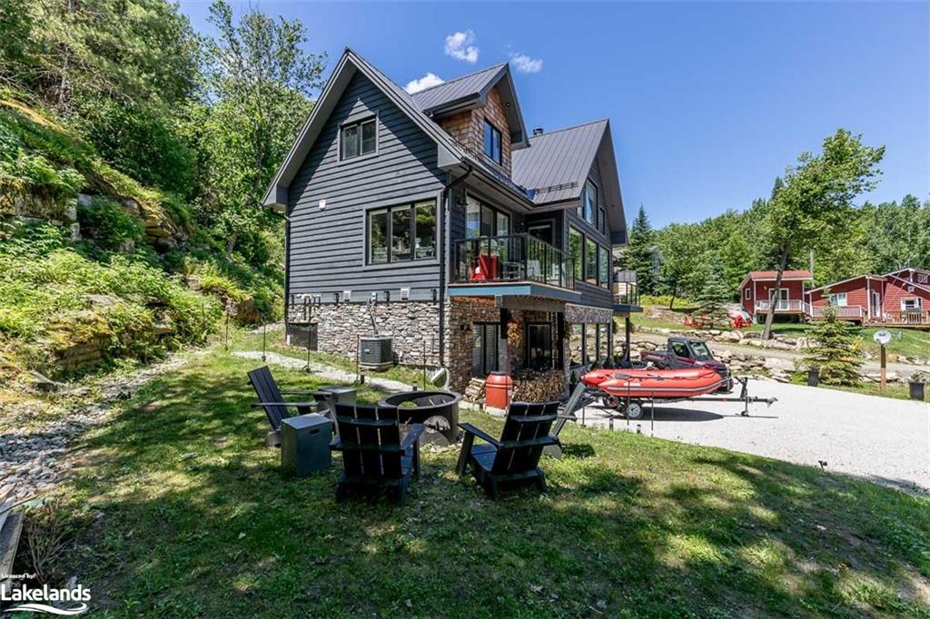 160 ROWANWOOD Lane, Huntsville, Ontario, Canada