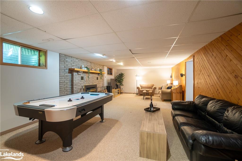 121 WEST BROWNS Road, Huntsville, Ontario, Canada
