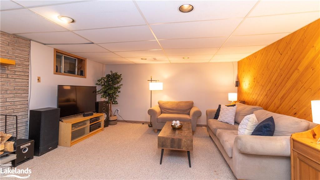 121 WEST BROWNS Road, Huntsville, Ontario, Canada
