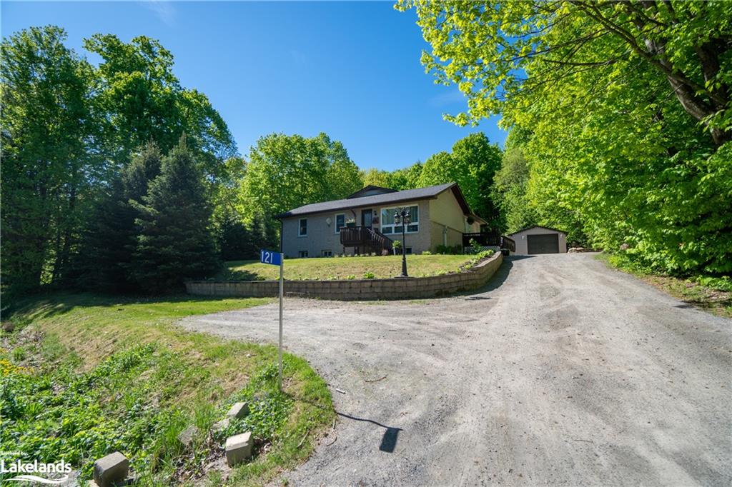 121 WEST BROWNS Road, Huntsville, Ontario, Canada