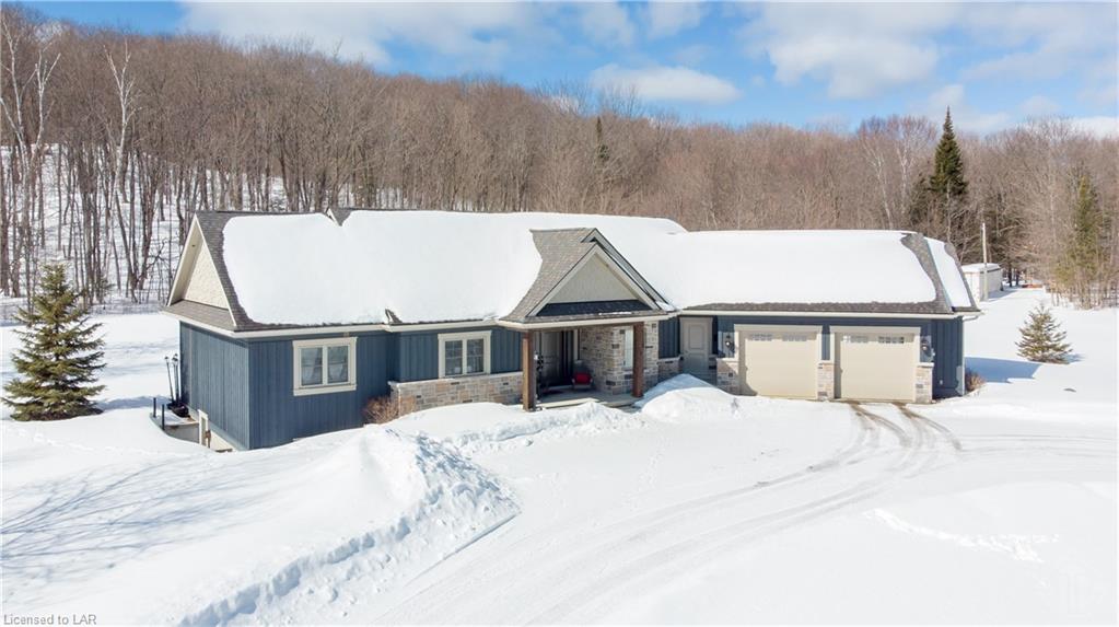 34 PEACOCK BAY Road, Huntsville Ontario, Canada