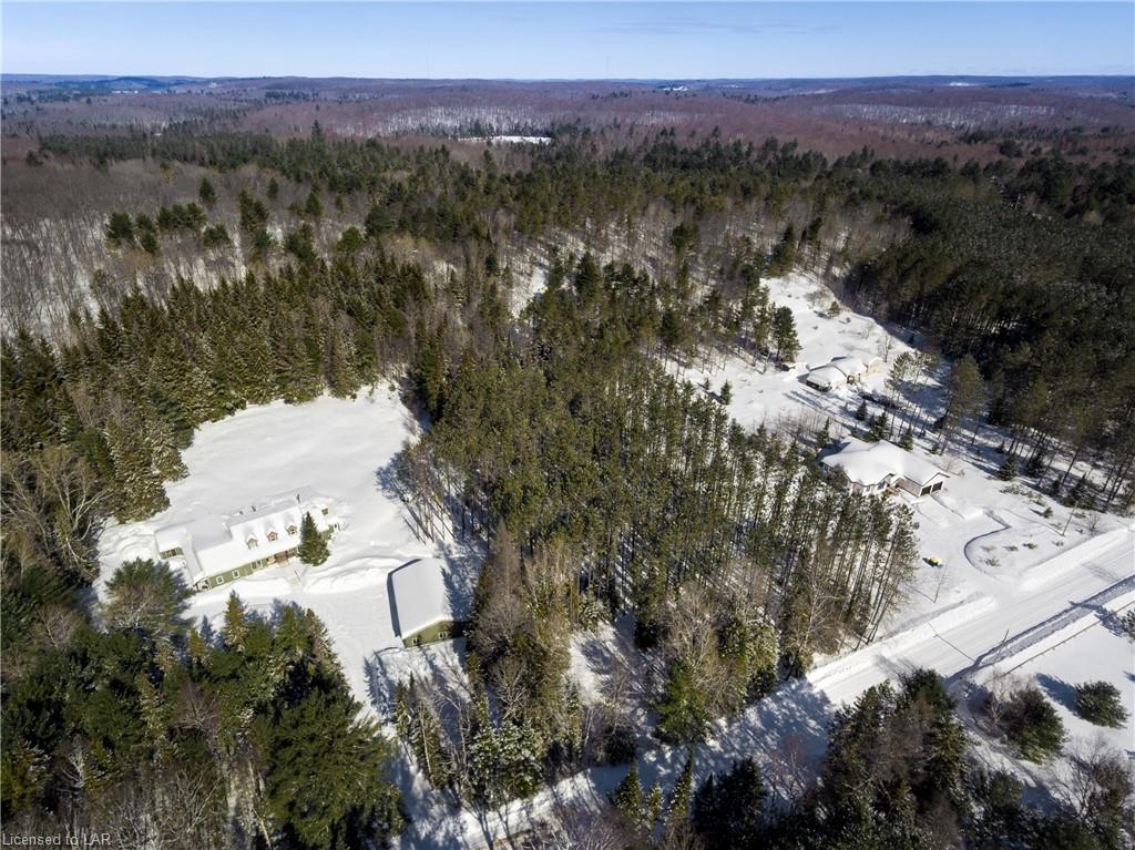 460 FOWLERS Road, Huntsville Ontario, Canada