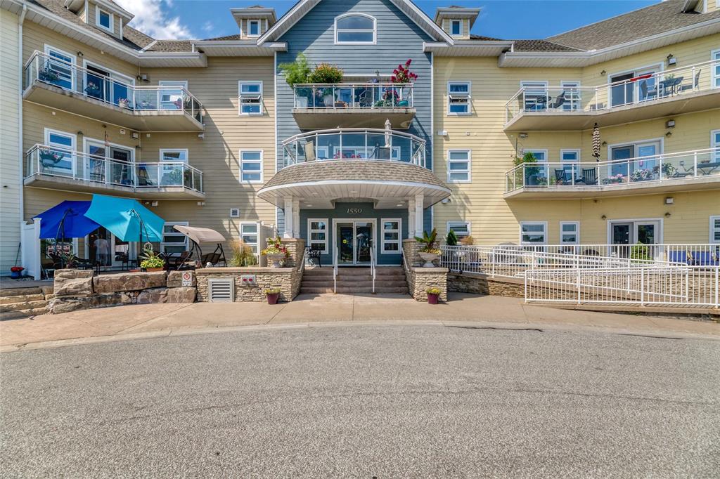 1550 VENETIAN Boulevard Unit# 203, Point Edward Ontario, Canada