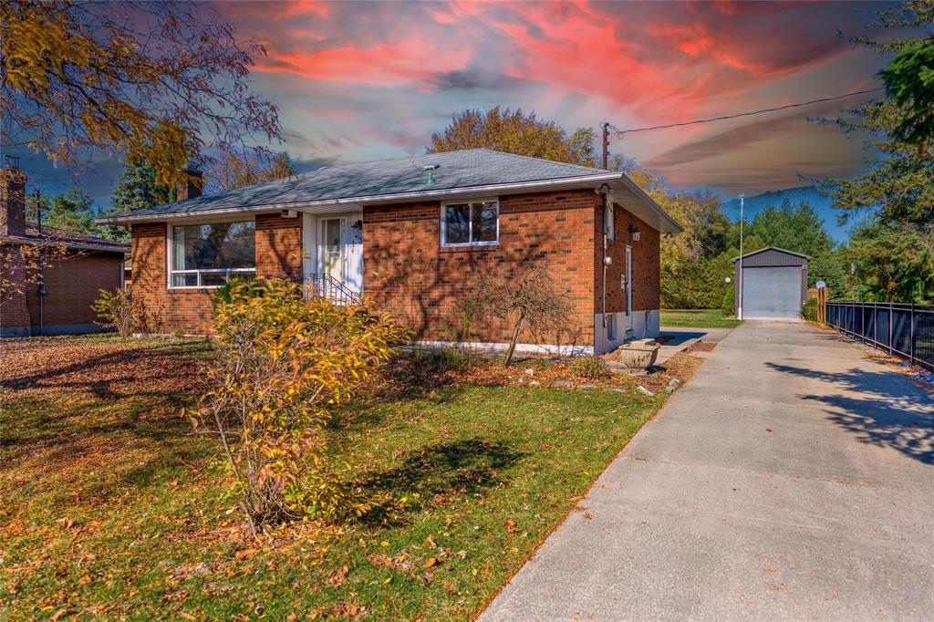 1368 BLACKWELL Road, Sarnia, Ontario, Canada
