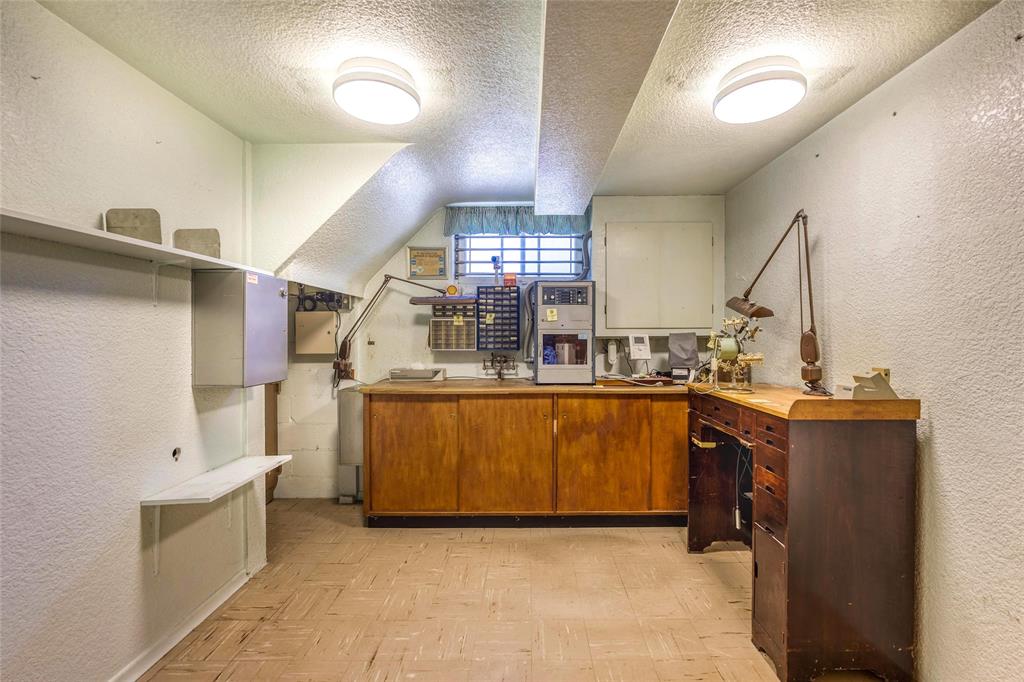 1368 BLACKWELL Road, Sarnia, Ontario, Canada