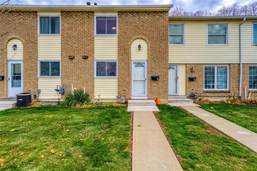 27 TURNER Drive Unit# 53, Sarnia, Ontario, Canada
