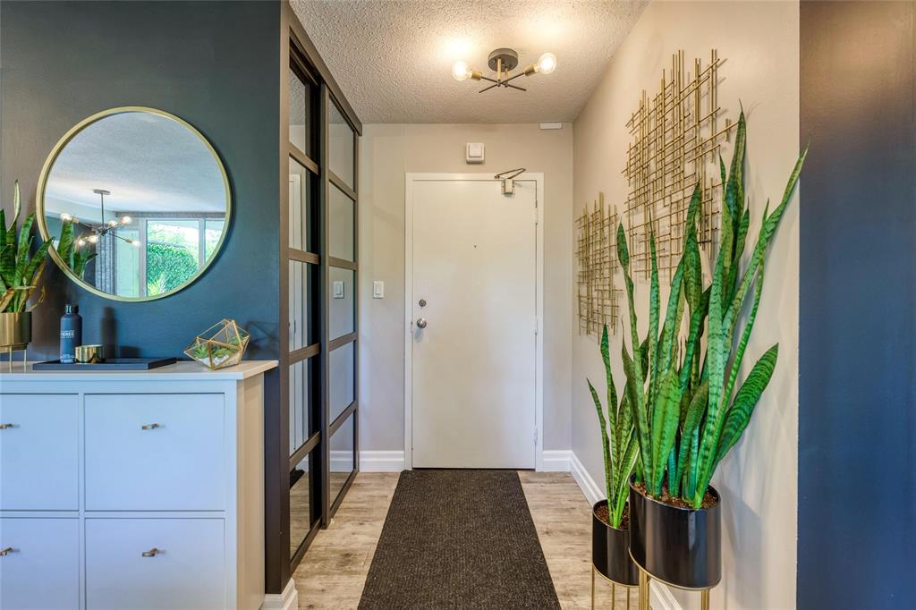 155 FRONT Street North Unit# 209, Sarnia, Ontario, Canada