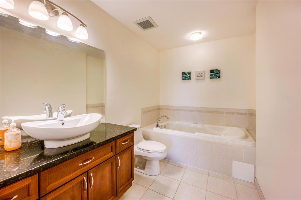 350 FRONT Street North Unit# 1102, Sarnia, Ontario, Canada