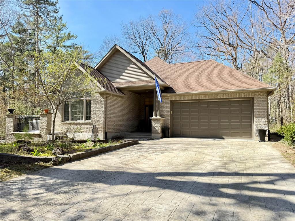 10216 PARKSIDE Crescent, Grand Bend, Ontario, Canada photo 1