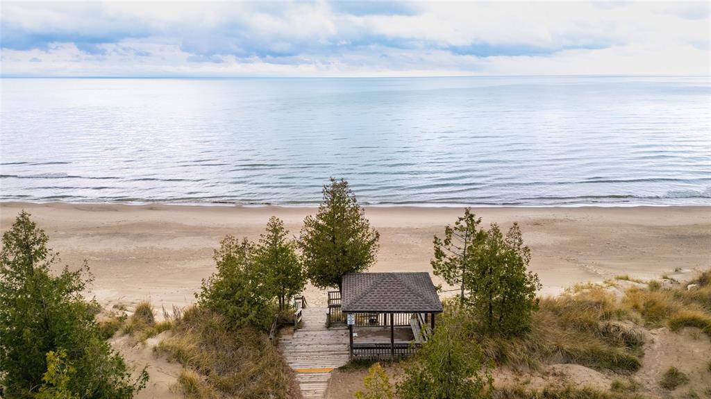 10216 PARKSIDE Crescent, Grand Bend, Ontario, Canada photo 35
