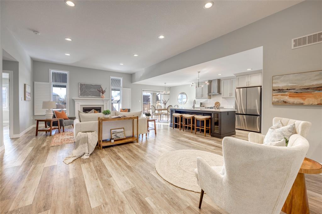 225 BASQUIAT Crescent, Sarnia, Ontario, Canada