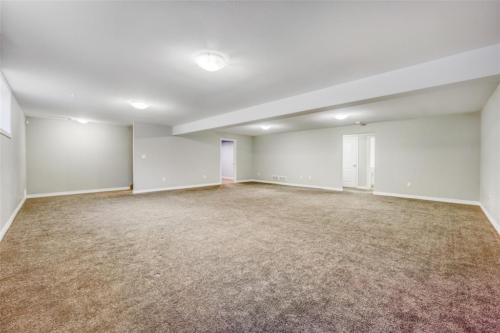 225 BASQUIAT Crescent, Sarnia, Ontario, Canada