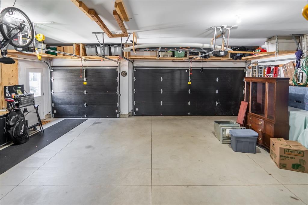 225 BASQUIAT Crescent, Sarnia, Ontario, Canada