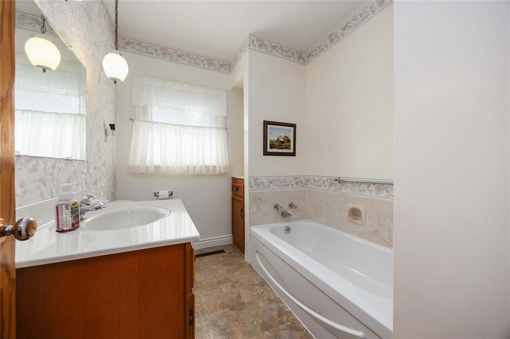 1148 ERROL Road, Sarnia, Ontario, Canada photo 9