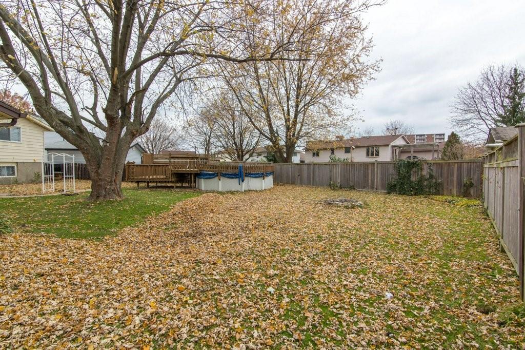 885 PRESTWICK Crescent, Sarnia, Ontario, Canada