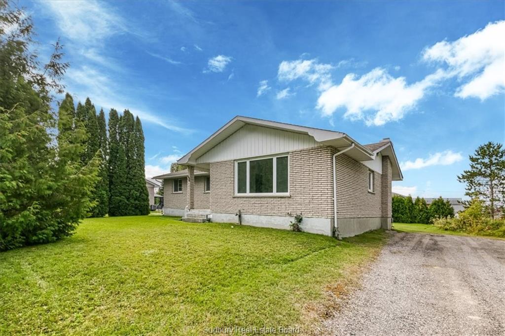 111 donat street, Azilda Ontario, Canada