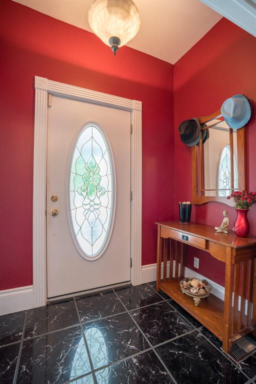 213 BROCK Street North, Sarnia Ontario, Canada