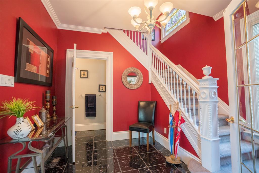 213 BROCK Street North, Sarnia Ontario, Canada