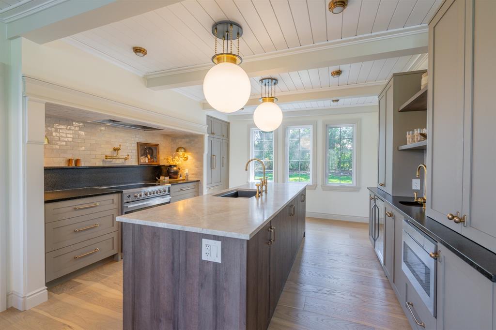 1330 LAKE CHIPICAN Drive, Point Edward, Ontario, Canada photo 6