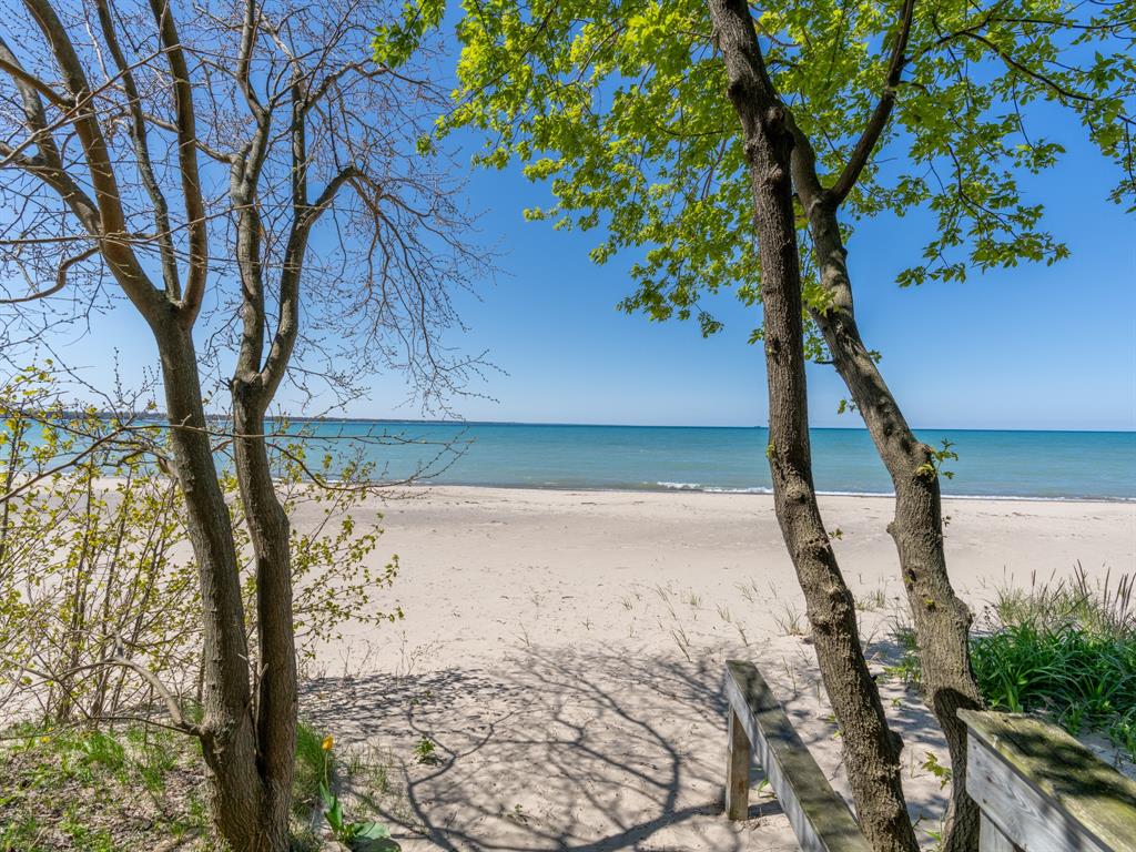 1330 LAKE CHIPICAN Drive, Point Edward, Ontario, Canada photo 18