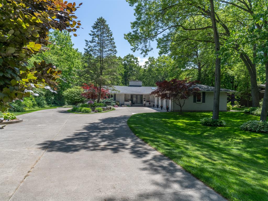 1587 LAKESHORE Road, Sarnia, Ontario, Canada photo 1