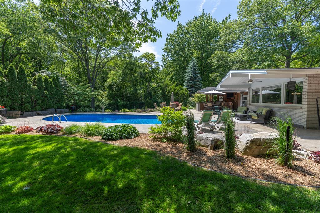 1587 LAKESHORE Road, Sarnia, Ontario, Canada photo 5