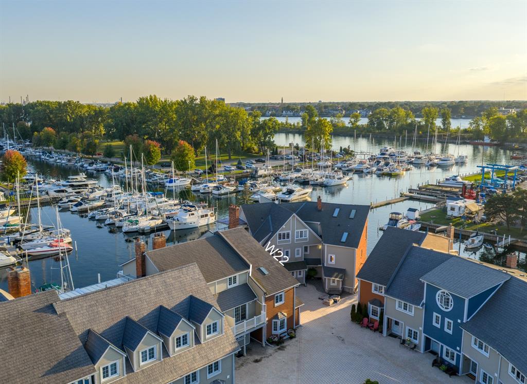 1500 Venetian Boulevard Unit# W22, Point Edward Ontario, Canada