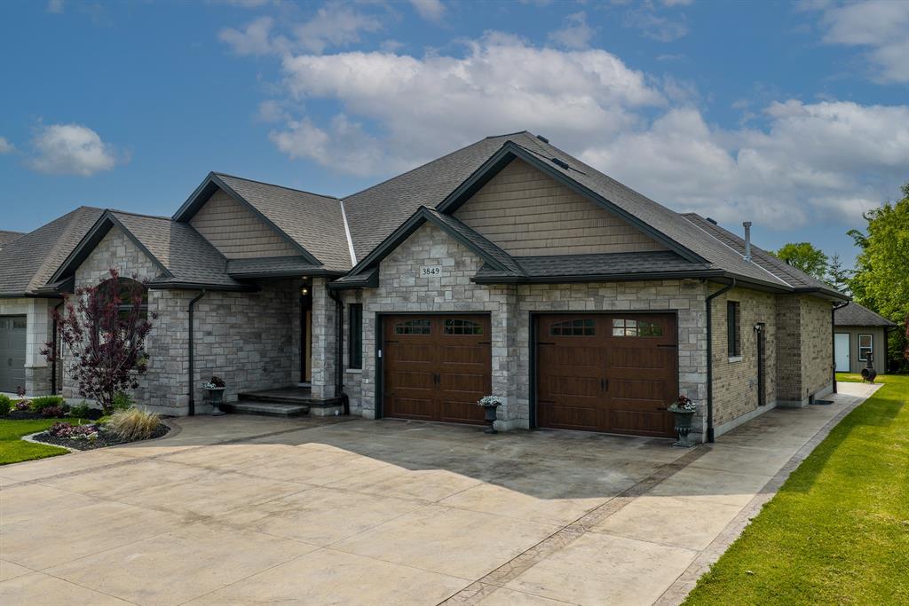 3849 Ferne Avenue, Plympton-wyoming Ontario, Canada