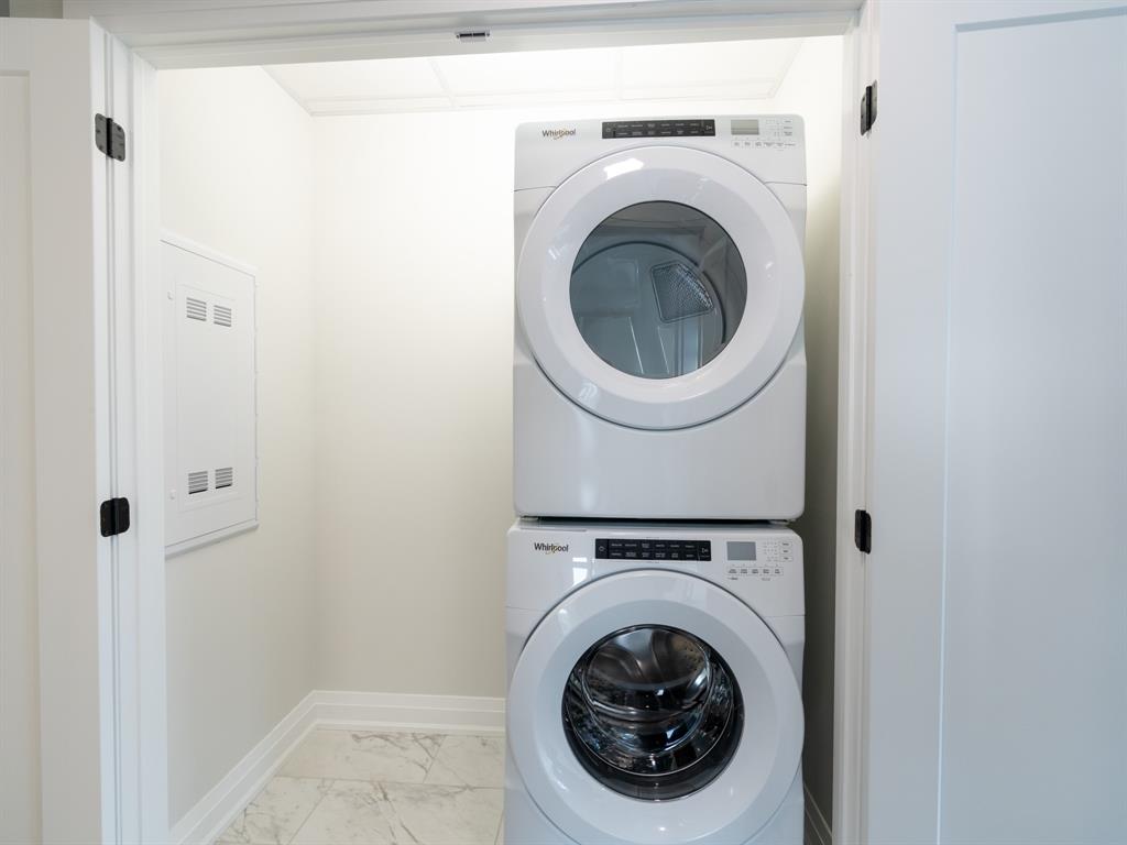 1540 VENETIAN Boulevard Unit# 202, Point Edward, Ontario, Canada photo 9