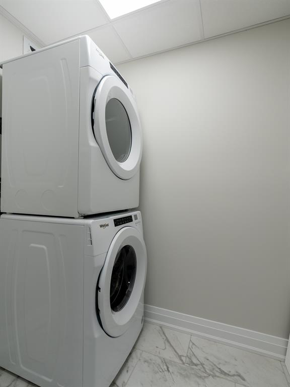 1540 VENETIAN Boulevard Unit# 304, Point Edward, Ontario, Canada photo 10