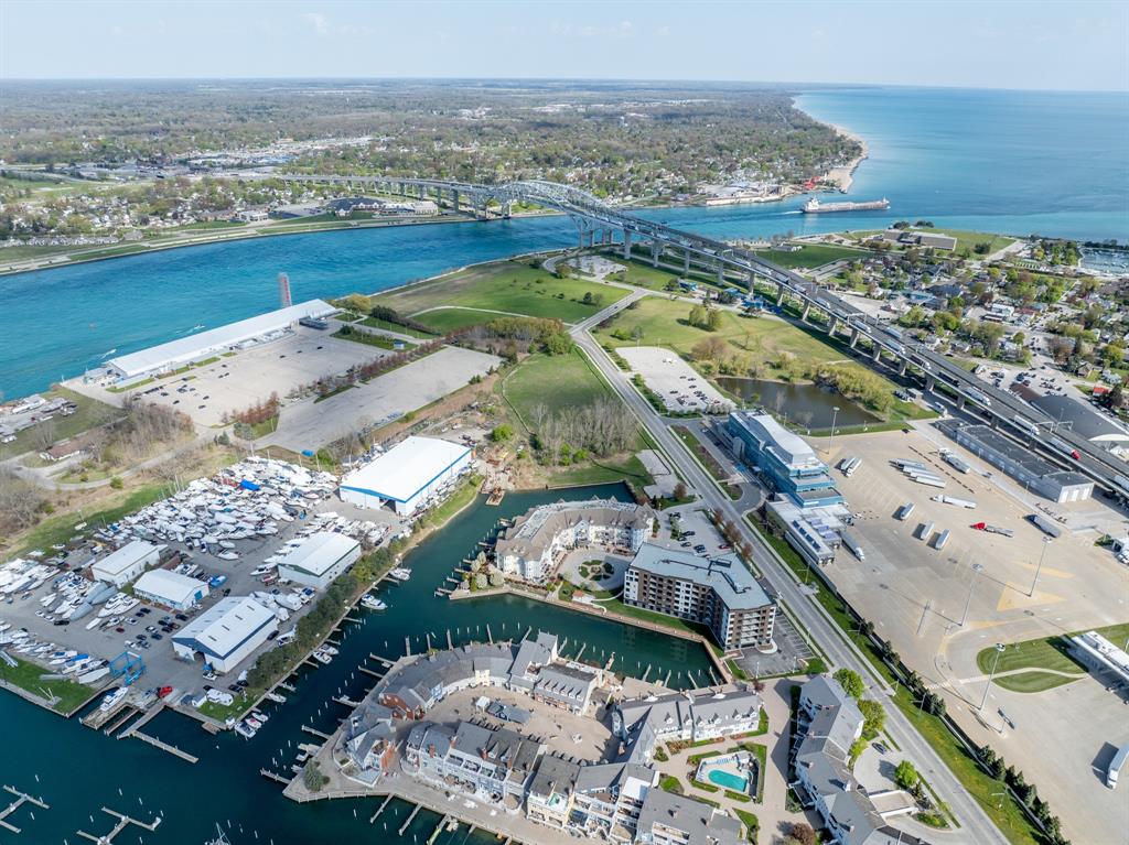 1540 VENETIAN Boulevard Unit# 404, Point Edward, Ontario, Canada photo 1