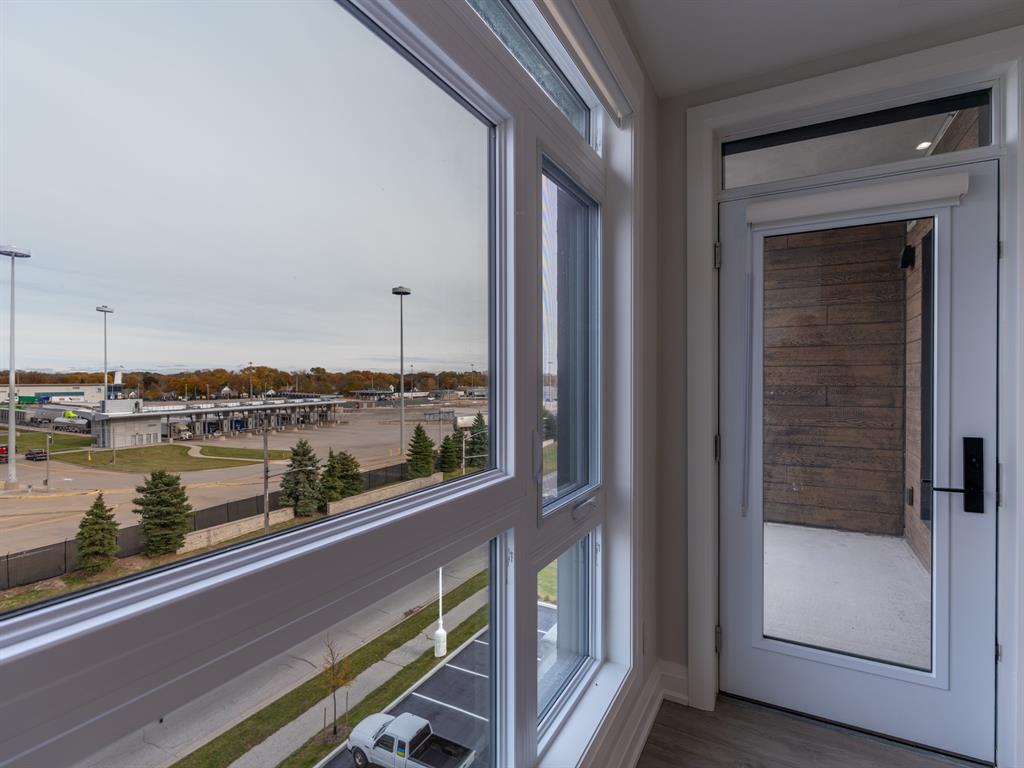 1540 VENETIAN Boulevard Unit# 404, Point Edward, Ontario, Canada photo 24