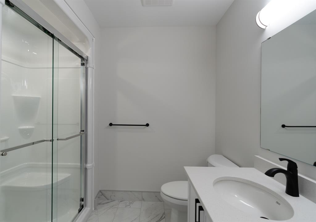 1540 VENETIAN Boulevard Unit# 504, Point Edward, Ontario, Canada photo 15