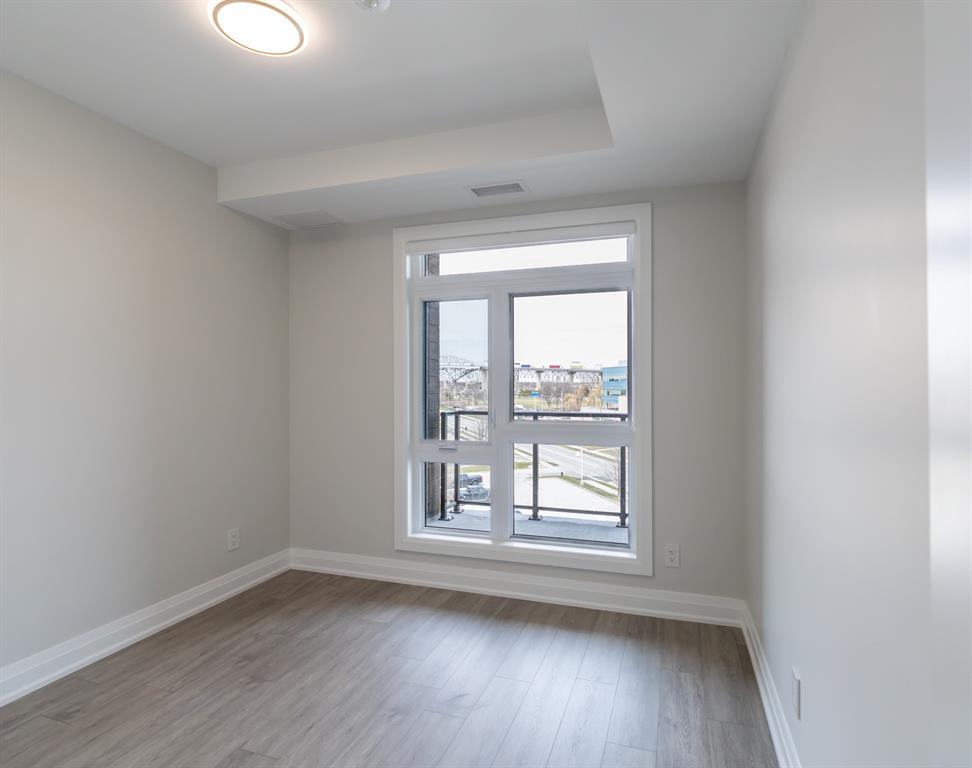 1540 VENETIAN Boulevard Unit# 306, Point Edward, Ontario, Canada photo 3