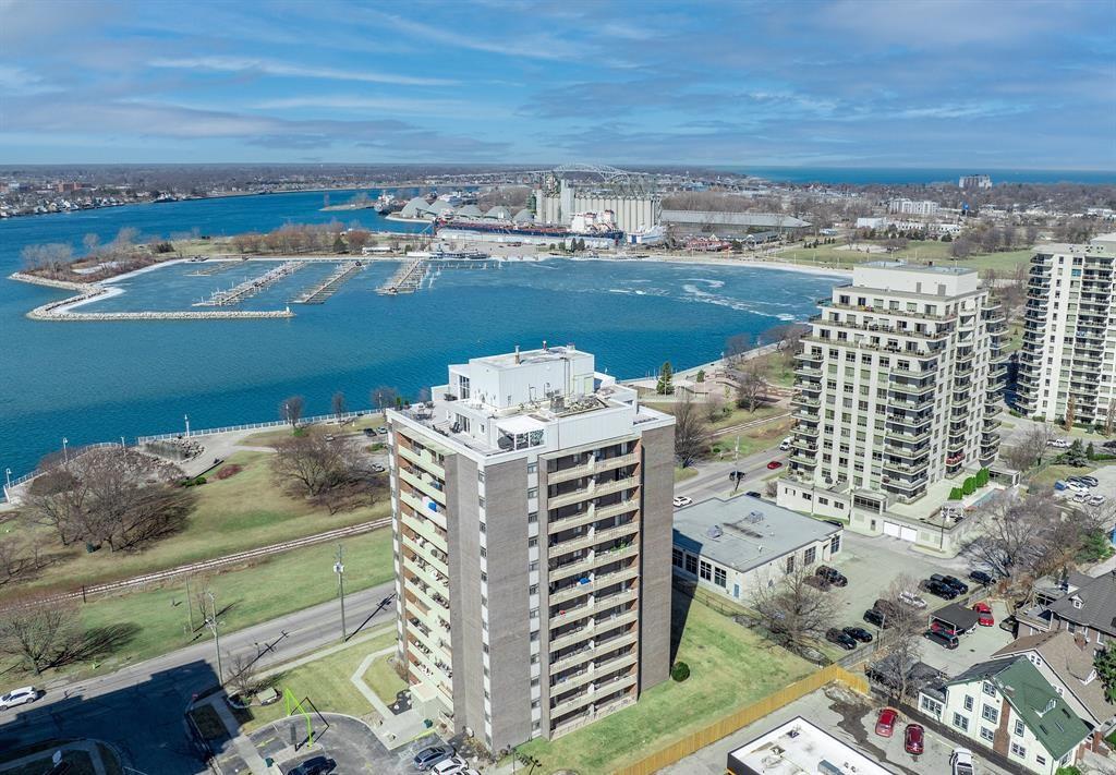 10 Derby Lane Unit# 506, Sarnia Ontario, Canada