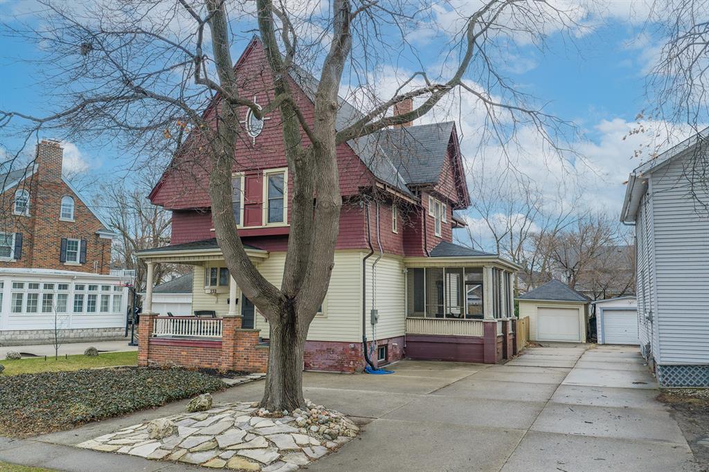 232 College Street North, Sarnia Ontario, Canada