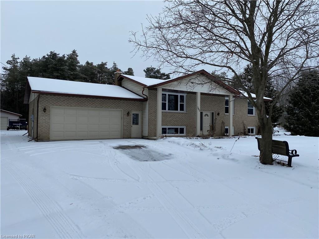 780 LILY LAKE Road, Peterborough Ontario, Canada