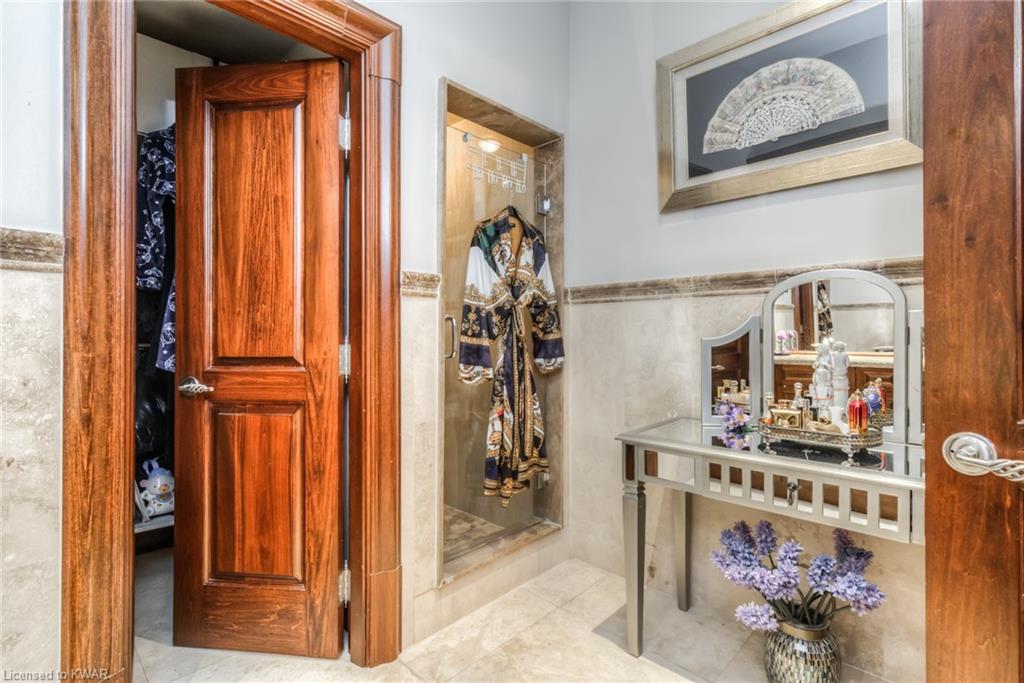 24 JENKINGS Court, Branchton, Ontario, Canada