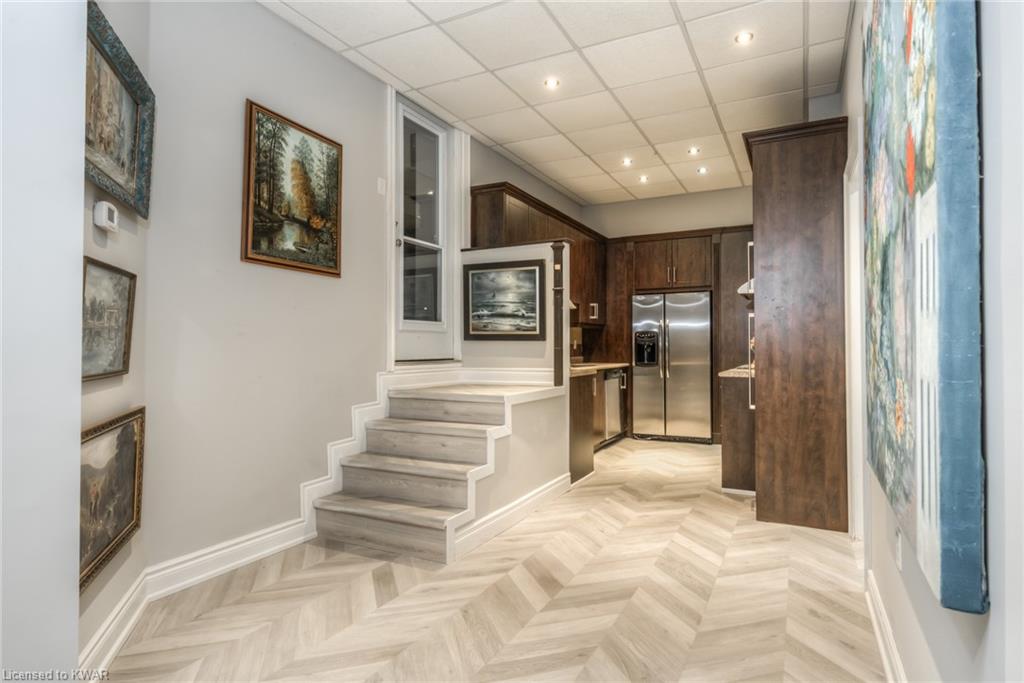 24 JENKINGS Court, Branchton, Ontario, Canada