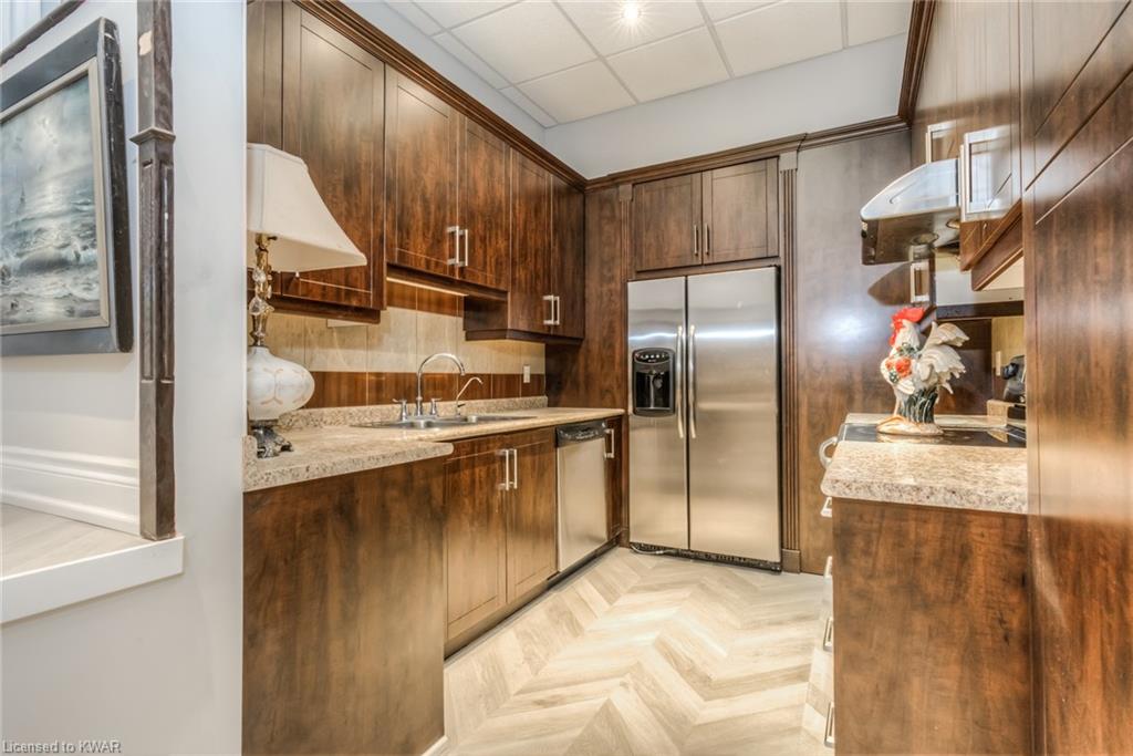 24 JENKINGS Court, Branchton, Ontario, Canada