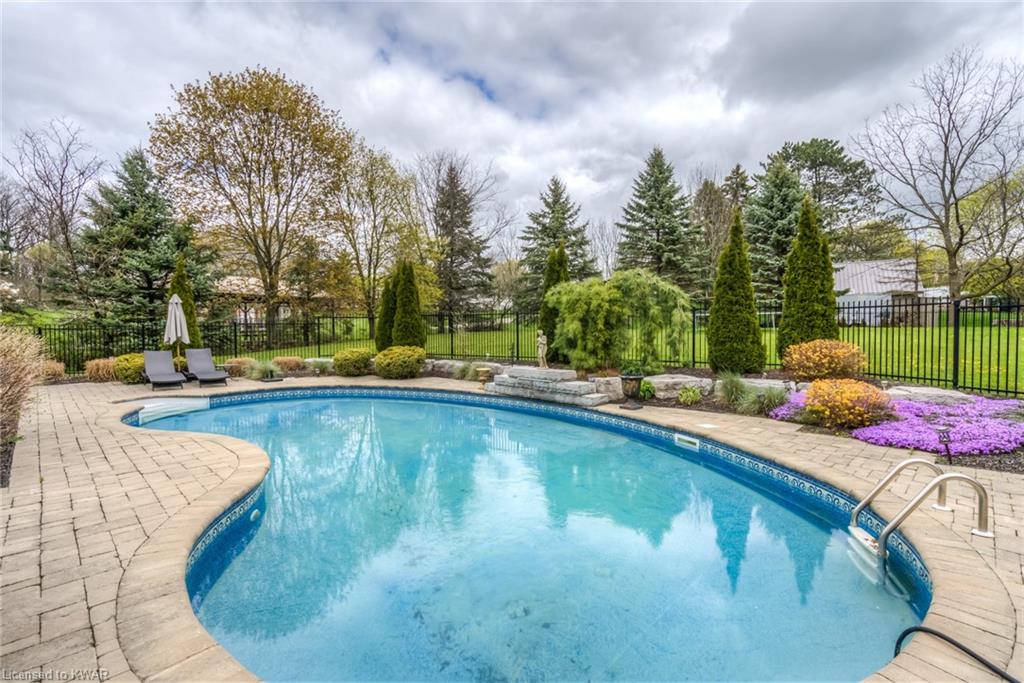 24 JENKINGS Court, Branchton, Ontario, Canada