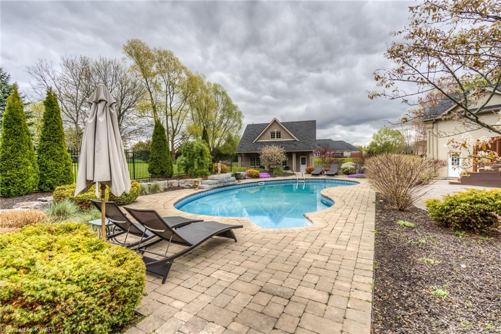 24 JENKINGS Court, Branchton, Ontario, Canada